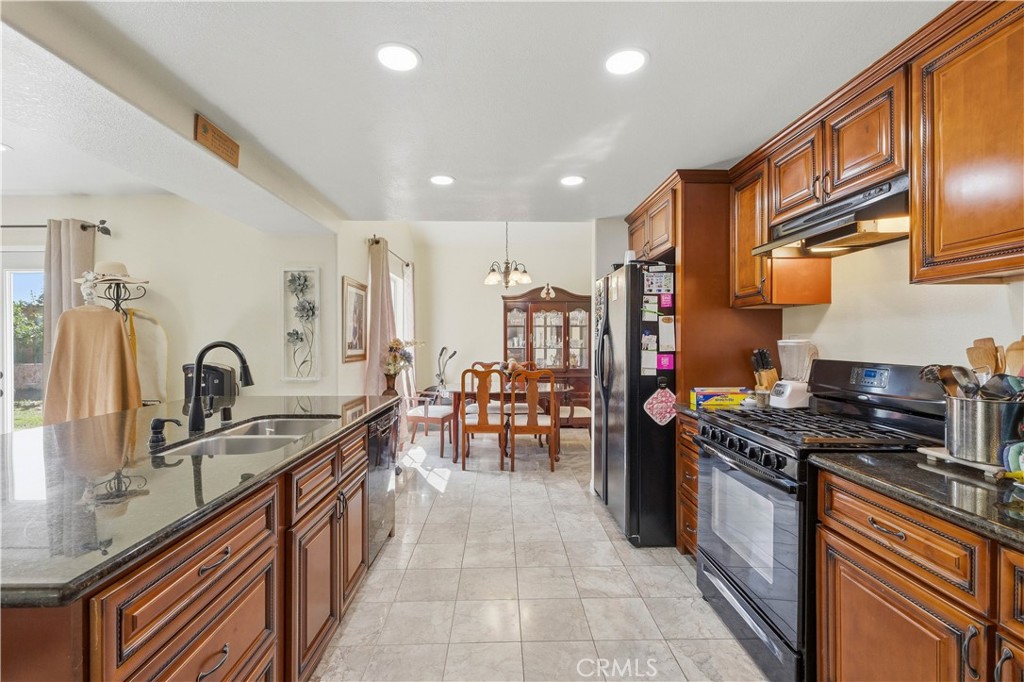 4174 Shellicia Circle Riverside, CA 92509 - Photo 17 of 67 Gallery Image 17