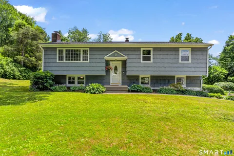 $500,000 | 12 Quaker Ridge Road, Bethel, CT 06801