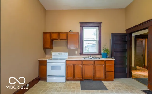 $239,950 | 703 North Ewing Street, Seymour, IN 47274