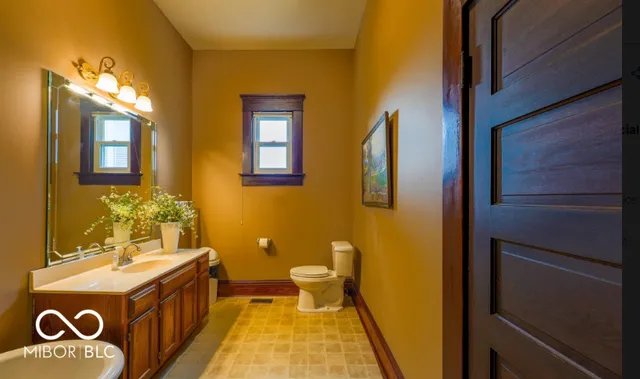 $239,950 | 703 North Ewing Street, Seymour, IN 47274