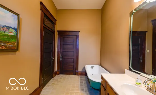 $239,950 | 703 North Ewing Street, Seymour, IN 47274