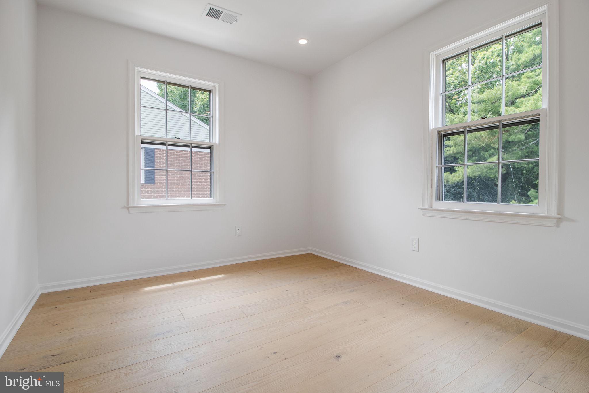 9049 Ottawa Place Silver Spring, MD 20910 - Photo 54 of 89 Gallery Image 54