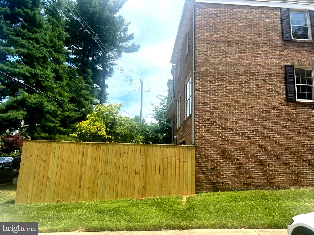 9049 Ottawa Place Silver Spring, MD 20910 - Photo 6 of 89 Gallery Image 6