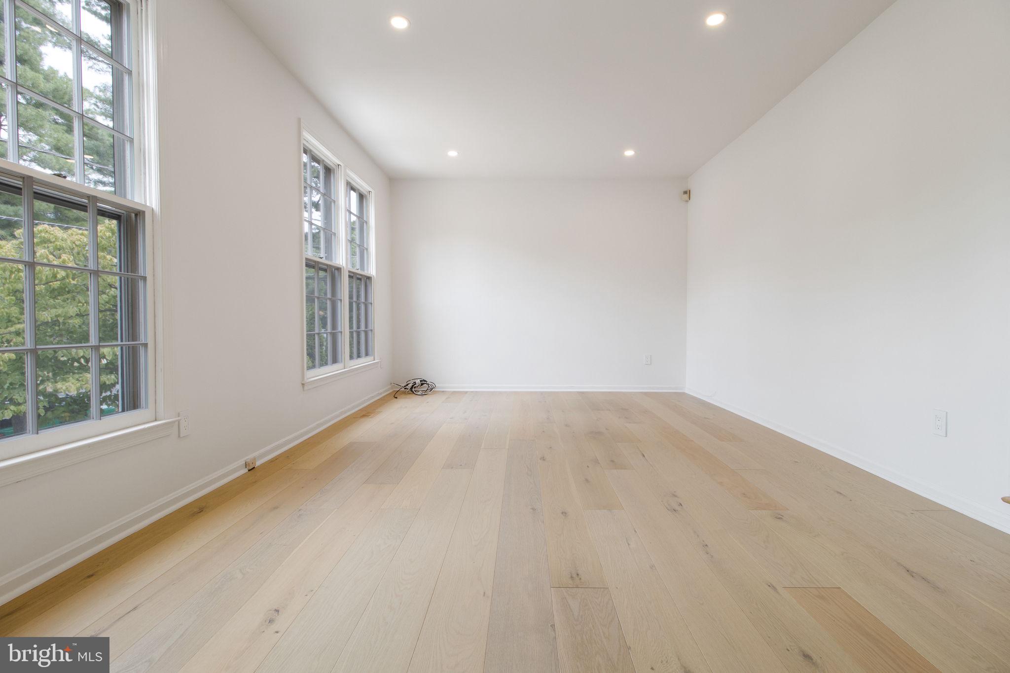 9049 Ottawa Place Silver Spring, MD 20910 - Photo 64 of 89 Gallery Image 64