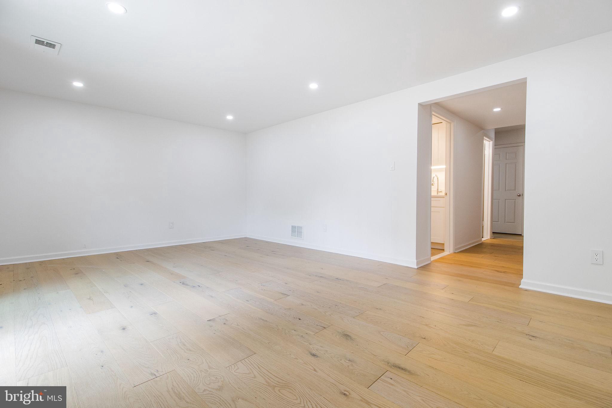 9049 Ottawa Place Silver Spring, MD 20910 - Photo 70 of 89 Gallery Image 70