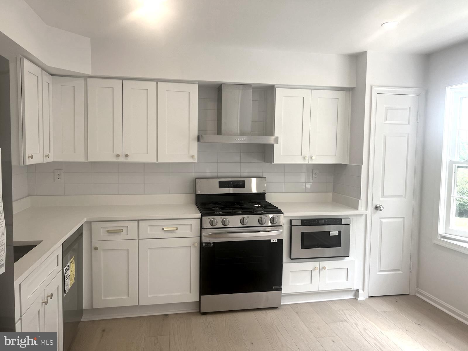 9049 Ottawa Place Silver Spring, MD 20910 - Photo 10 of 89 Gallery Image 10