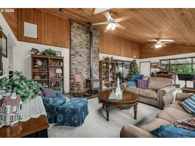 $675,000 | 4644 Glen Echo Way, Central Point, OR 97502