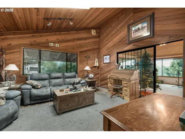 $675,000 | 4644 Glen Echo Way, Central Point, OR 97502