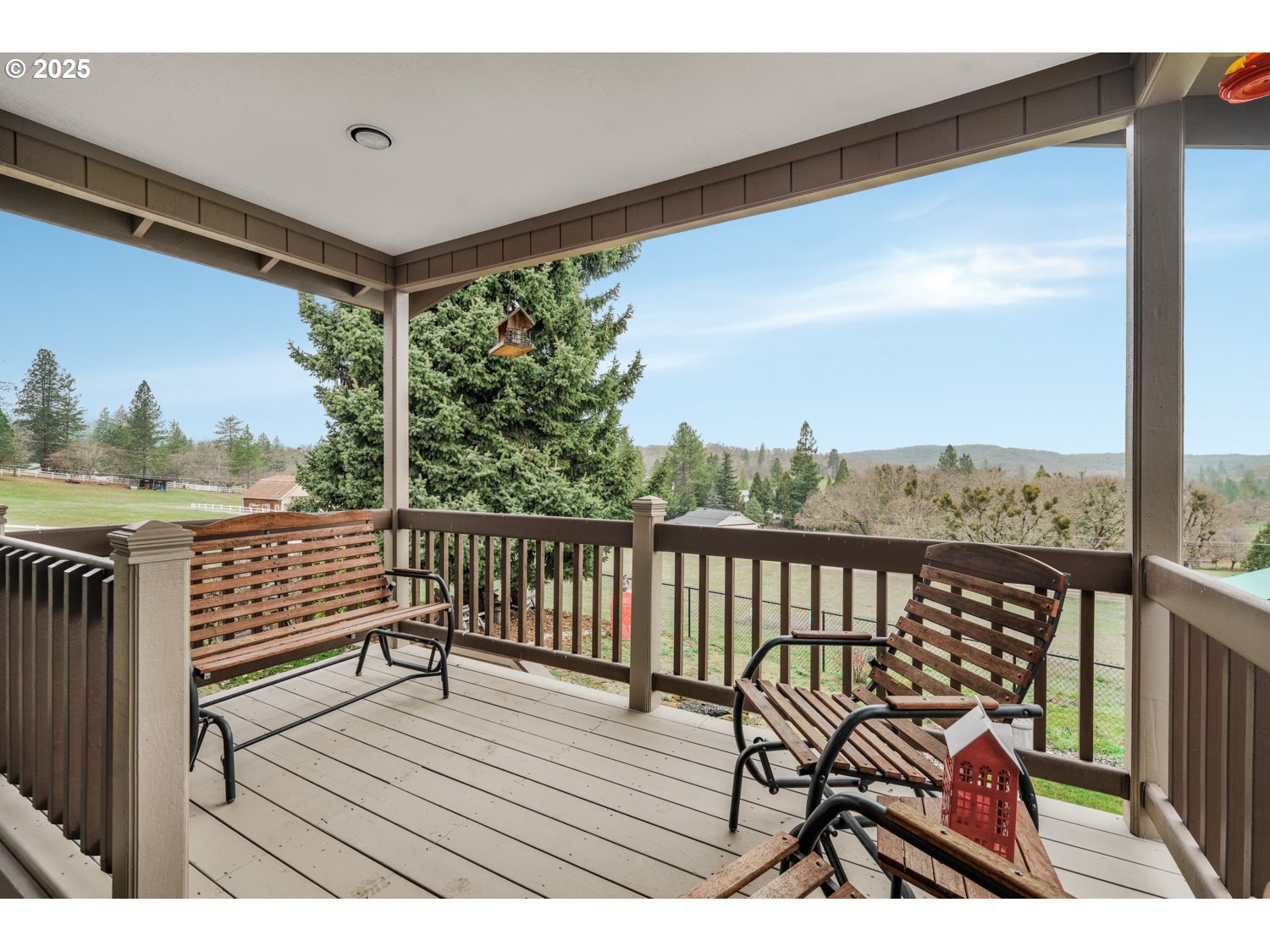 4644 Glen Echo Way Central Point, OR 97502 - Photo 30 of 42 a view of balcony with furniture