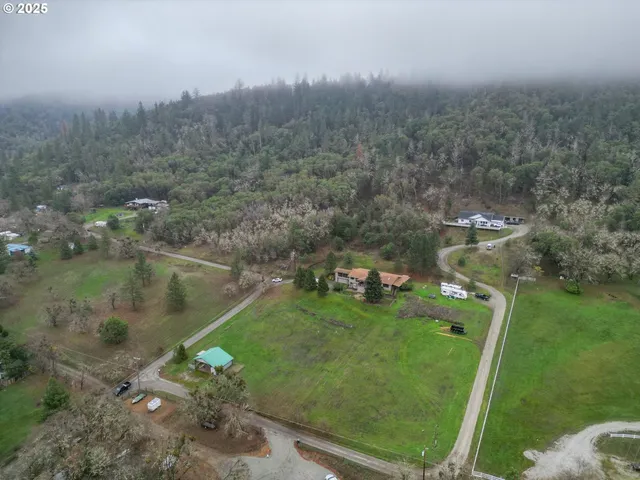 $675,000 | 4644 Glen Echo Way, Central Point, OR 97502