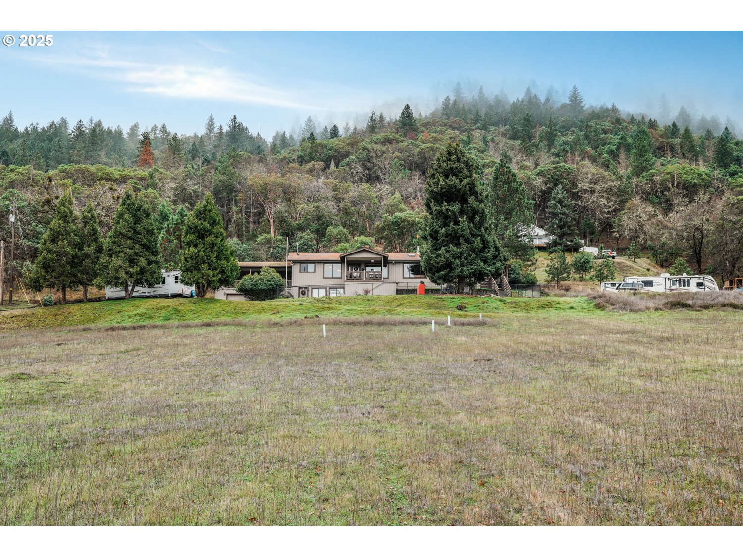 4644 Glen Echo Way Central Point, OR 97502 - Photo 42 of 42 a view of outdoor space with city view