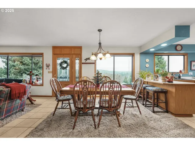 $675,000 | 4644 Glen Echo Way, Central Point, OR 97502