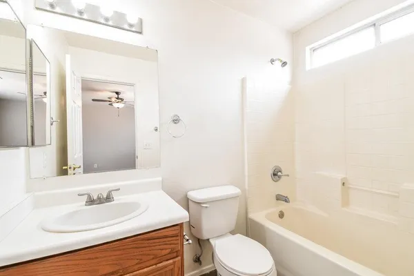 $2,175 | 8706 East Capri Avenue, Mesa, AZ 85208