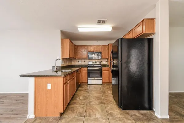 $2,175 | 8706 East Capri Avenue, Mesa, AZ 85208