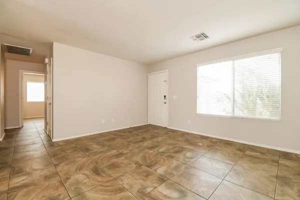 $2,175 | 8706 East Capri Avenue, Mesa, AZ 85208