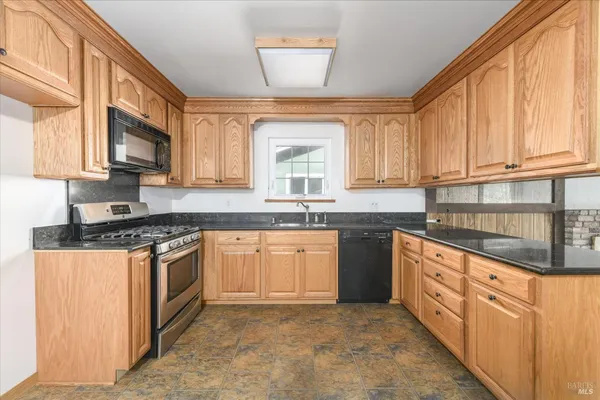 $665,000 | 2430 Yajome Street, Napa, CA 94558