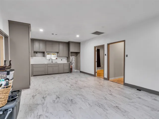 $349,900 | 4917 Tronewood Street, Houston, TX 77016