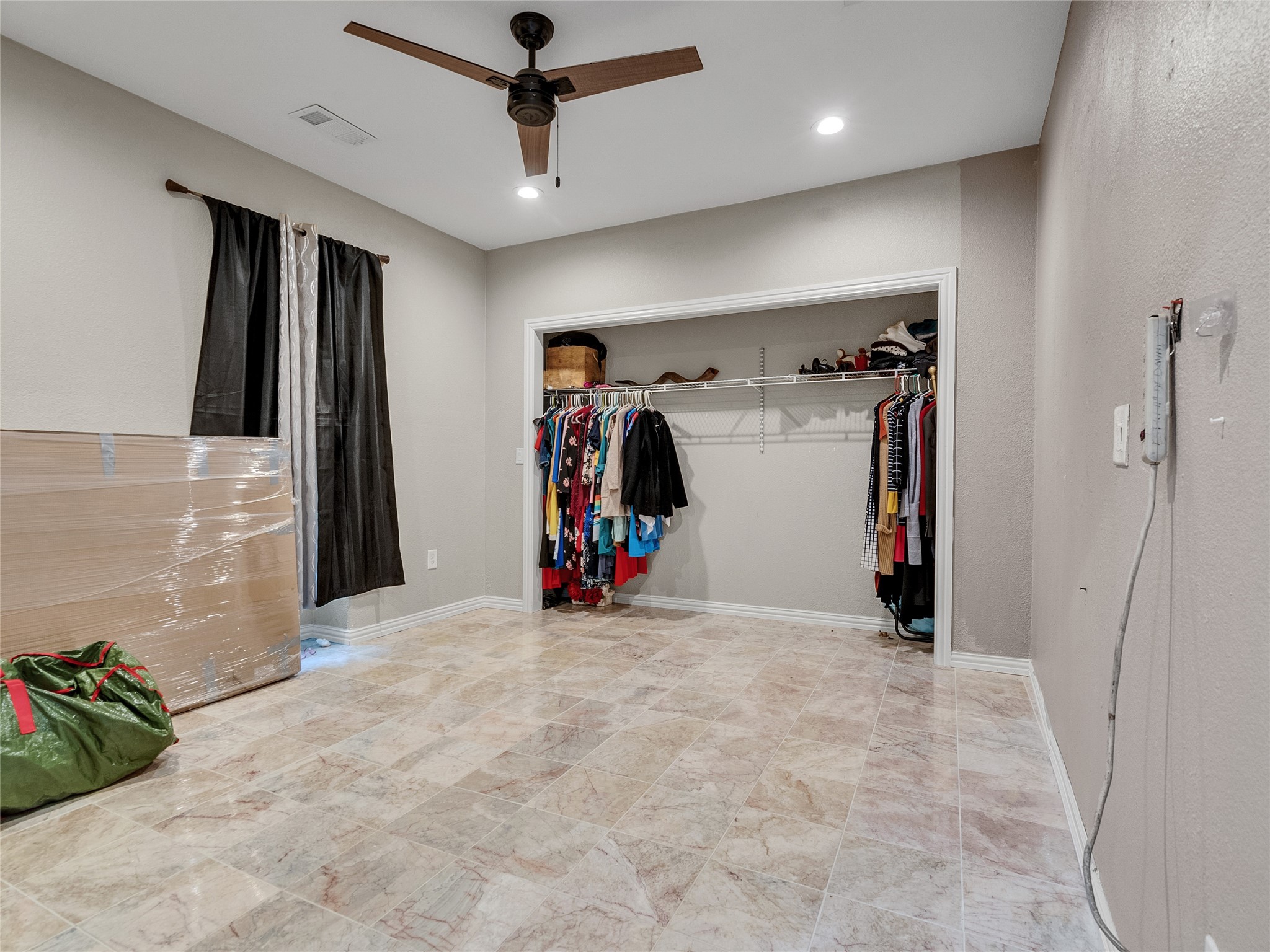 4917 Tronewood Street Houston, TX 77016 - Photo 10 of 24