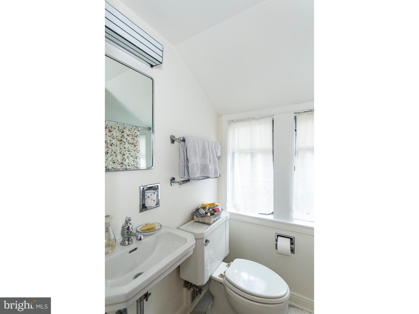 11 Elm Road Princeton, NJ 08540 - Photo 16 of 21 Bathroom