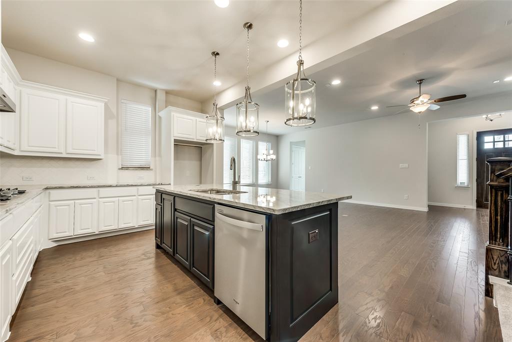 8059 Copper Way Dallas, TX 75252 - Photo 7 of 35