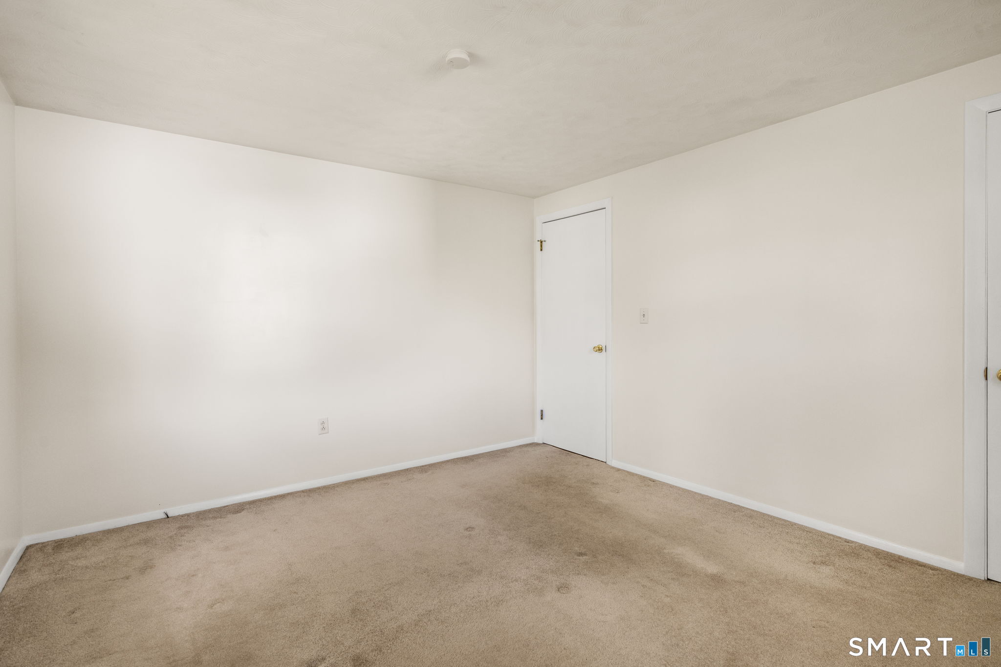 6 Roberts Road Enfield, CT 06082 - Photo 12 of 29