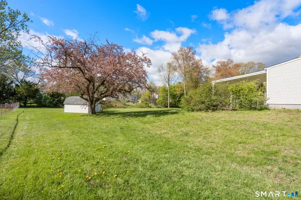 $309,500 | 6 Roberts Road, Enfield, CT 06082