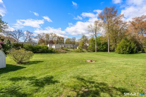 $309,500 | 6 Roberts Road, Enfield, CT 06082