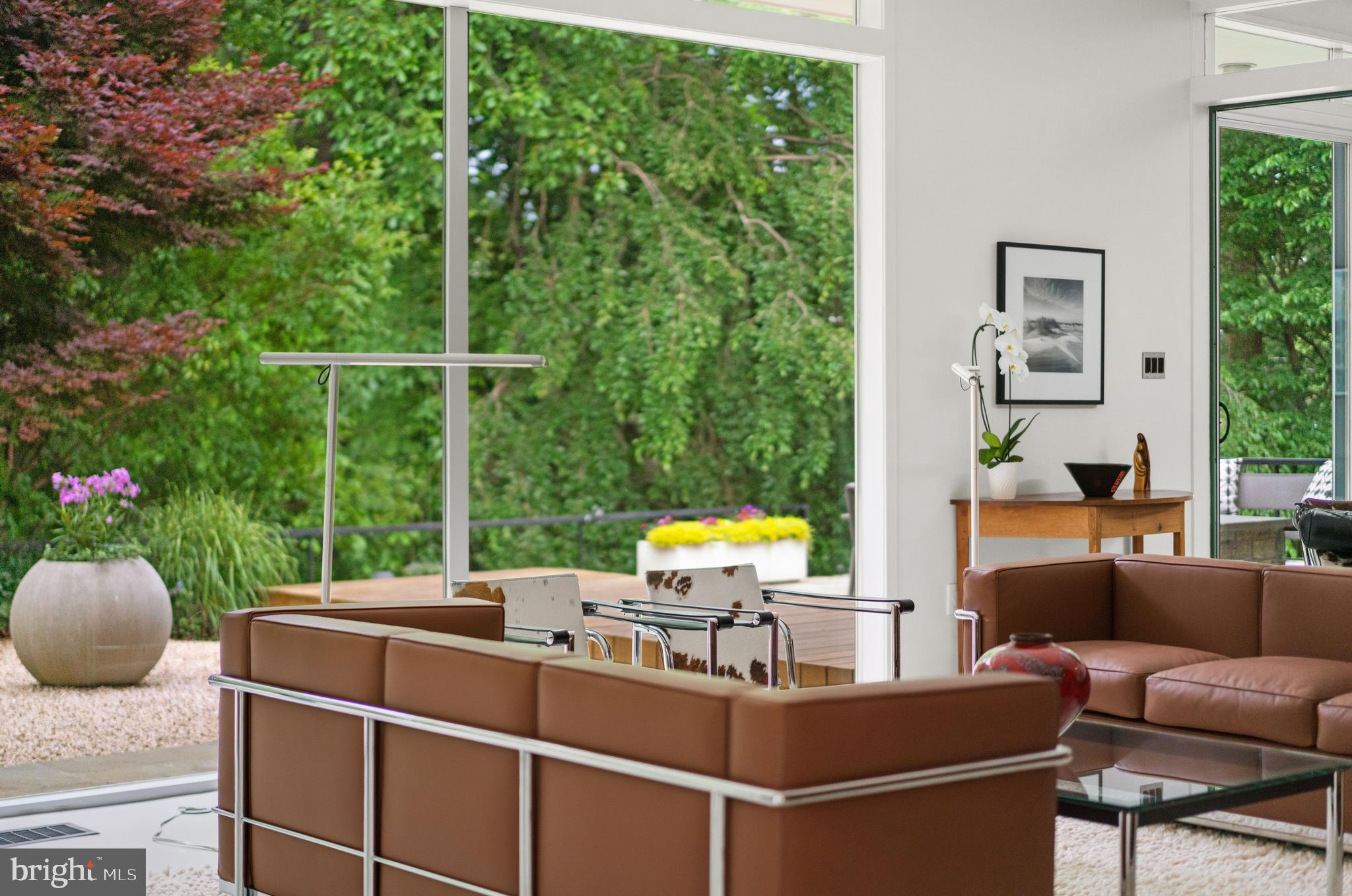 2533 North Ridgeview Road Arlington, VA 22207 - Photo 13 of 51 Gallery Image 13