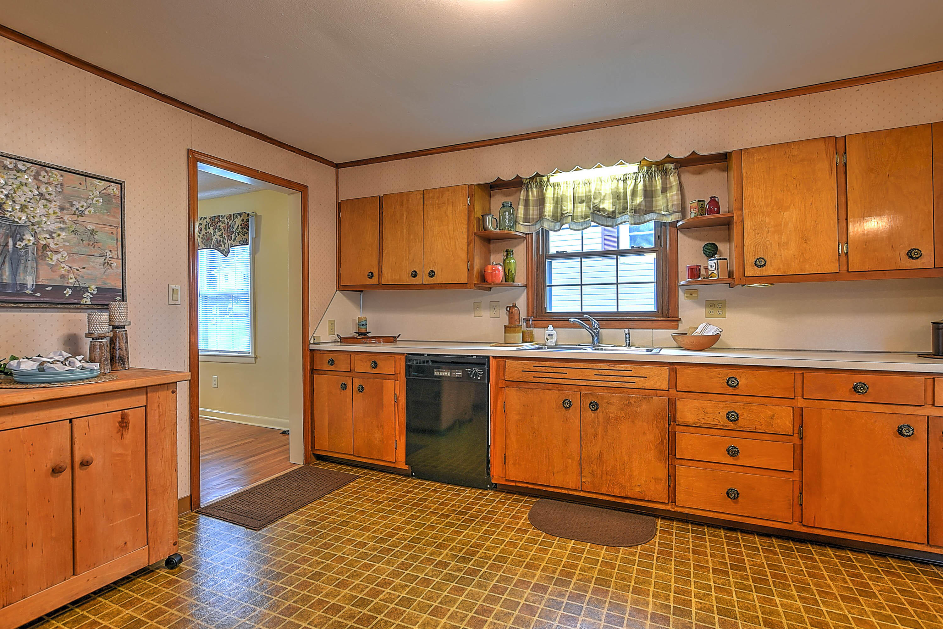 100 Reed Road Bristol, TN 37620 - Photo 15 of 41 Reed-16