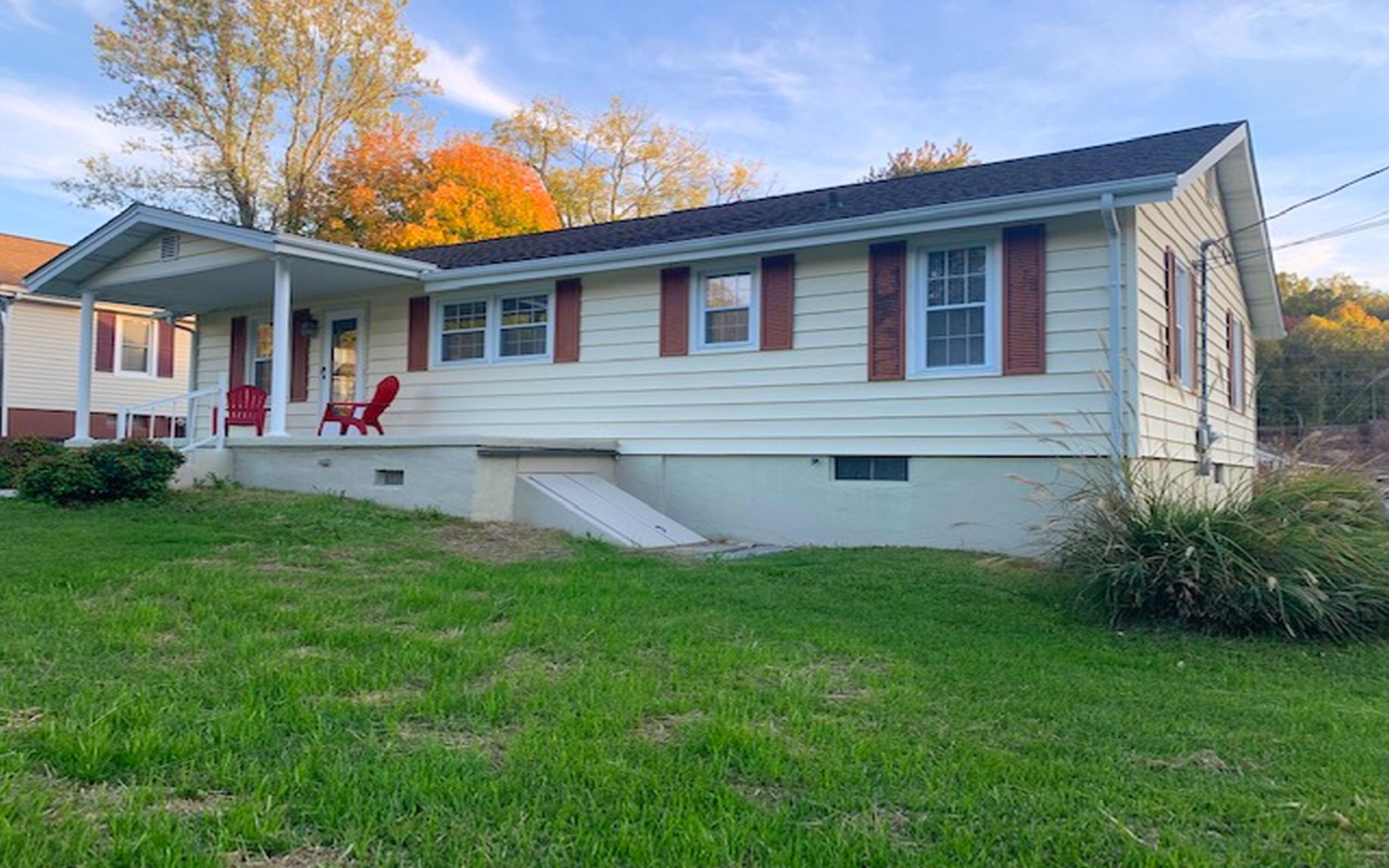 100 Reed Road Bristol, TN 37620 - Photo 2 of 41 100 Reed Road front