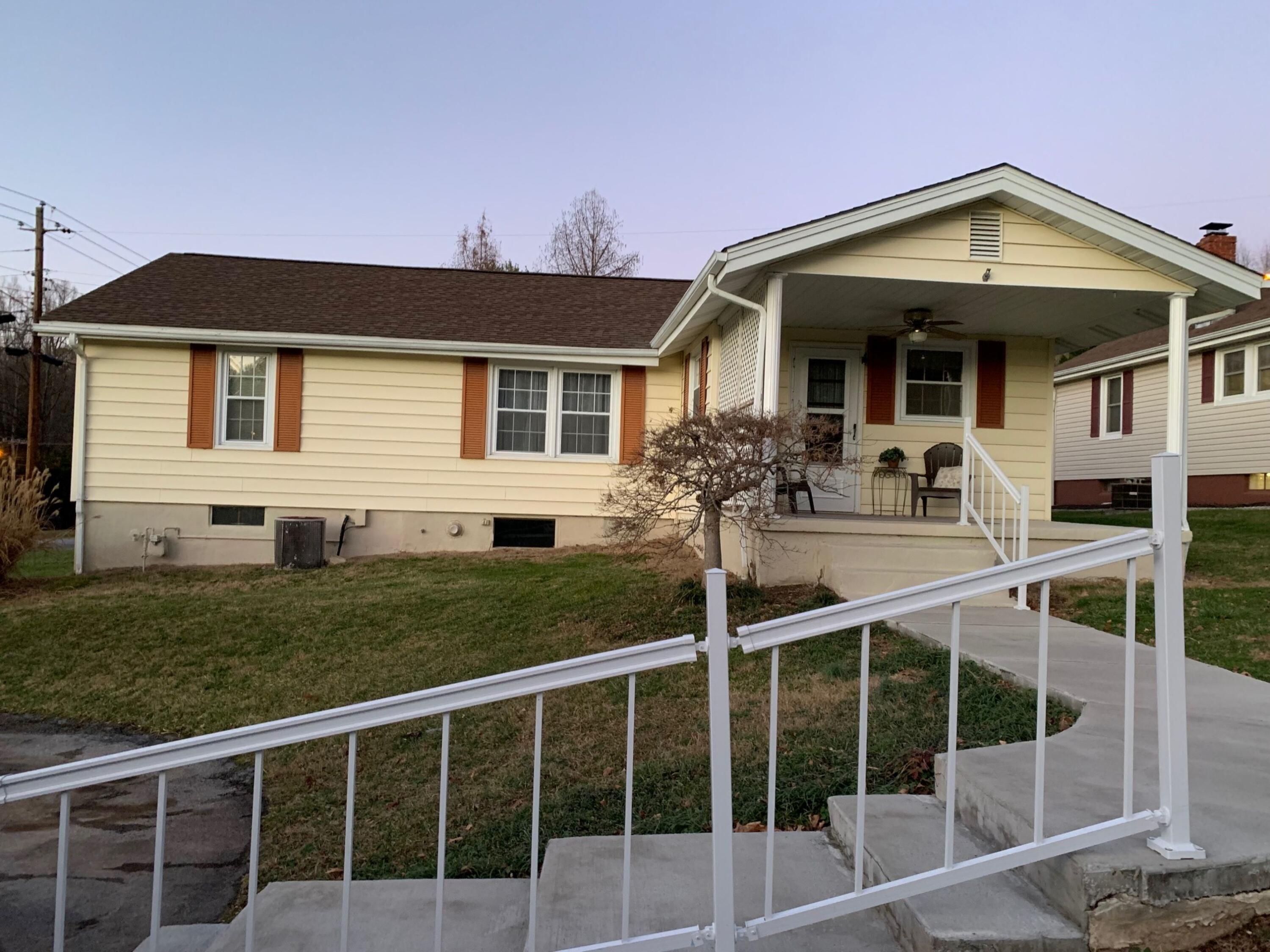 100 Reed Road Bristol, TN 37620 - Photo 6 of 41 IMG_6579 (1)