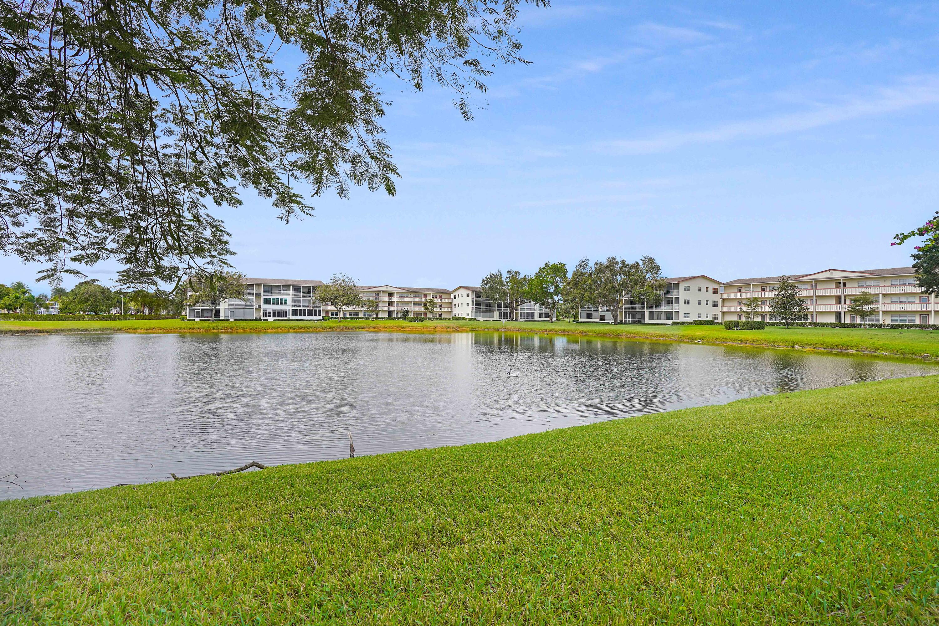 117 Preston F Boca Raton, FL 33434 - Photo 16 of 30 Building