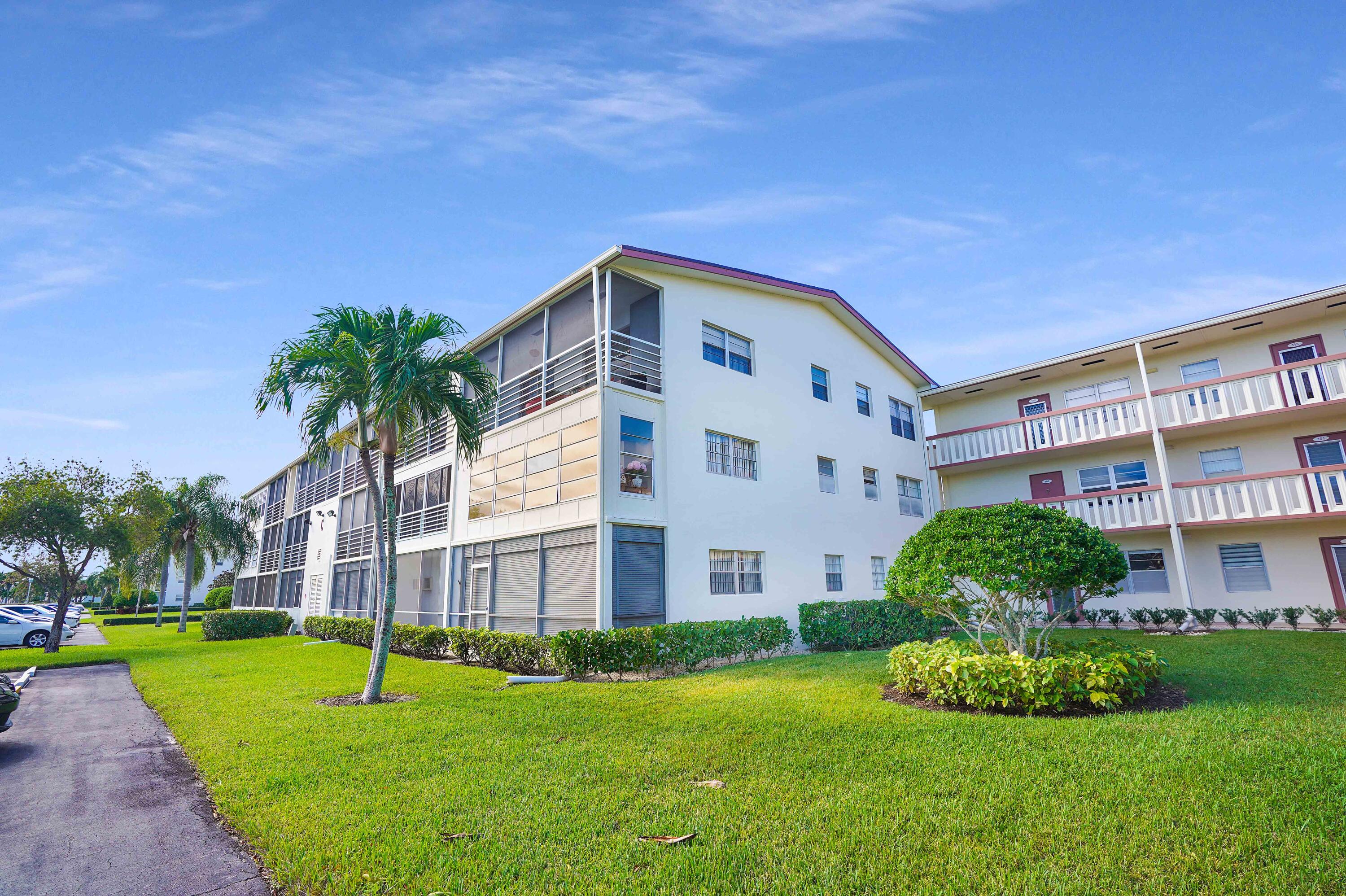 117 Preston F Boca Raton, FL 33434 - Photo 17 of 30 Building