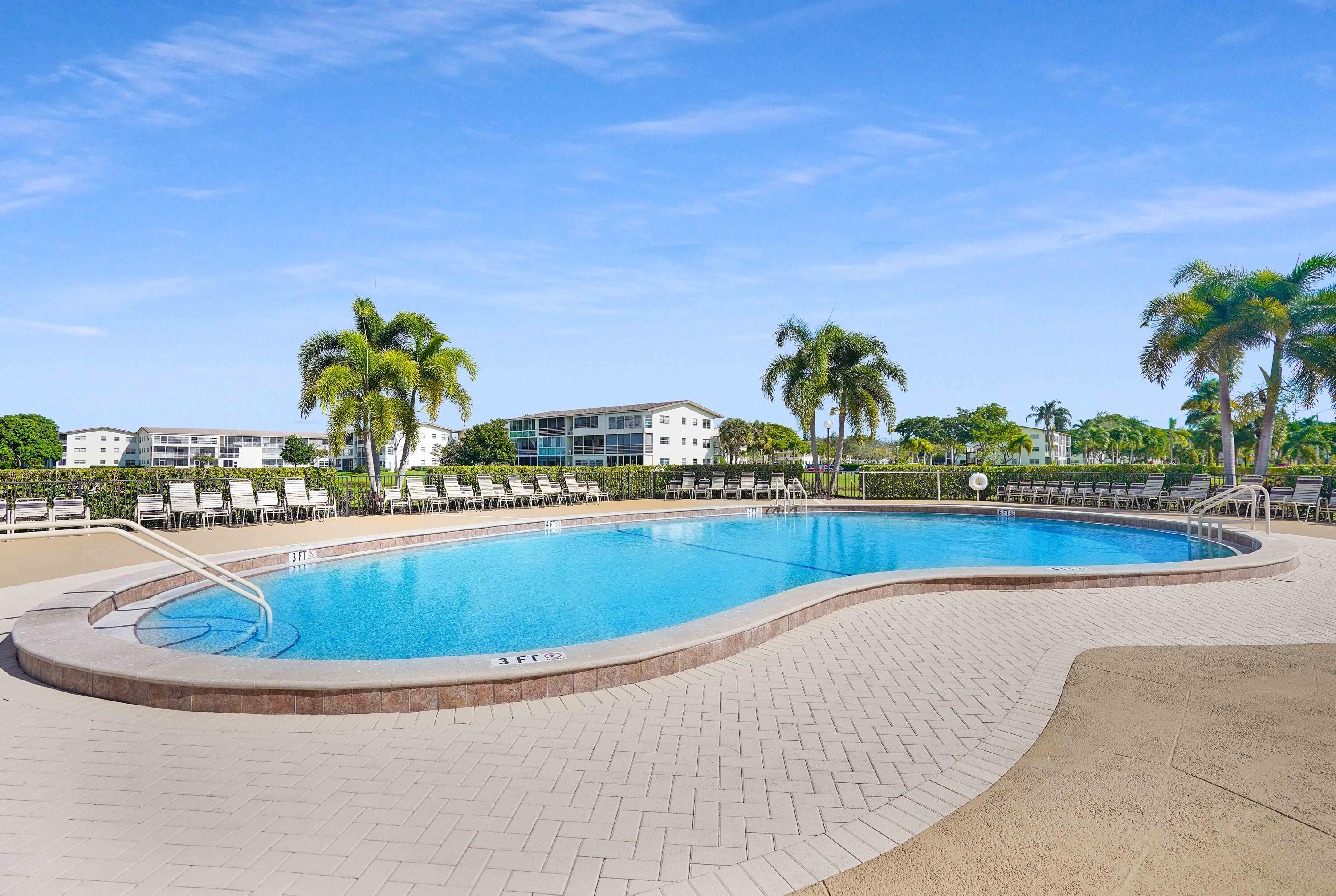 117 Preston F Boca Raton, FL 33434 - Photo 18 of 30 Amenities