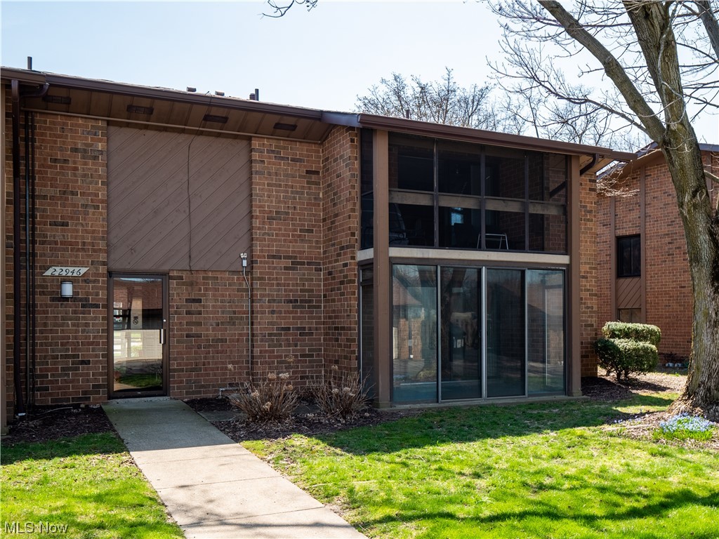22946 Mastick Road, Unit 101 Cleveland, OH 44126 - Photo 26 of 34