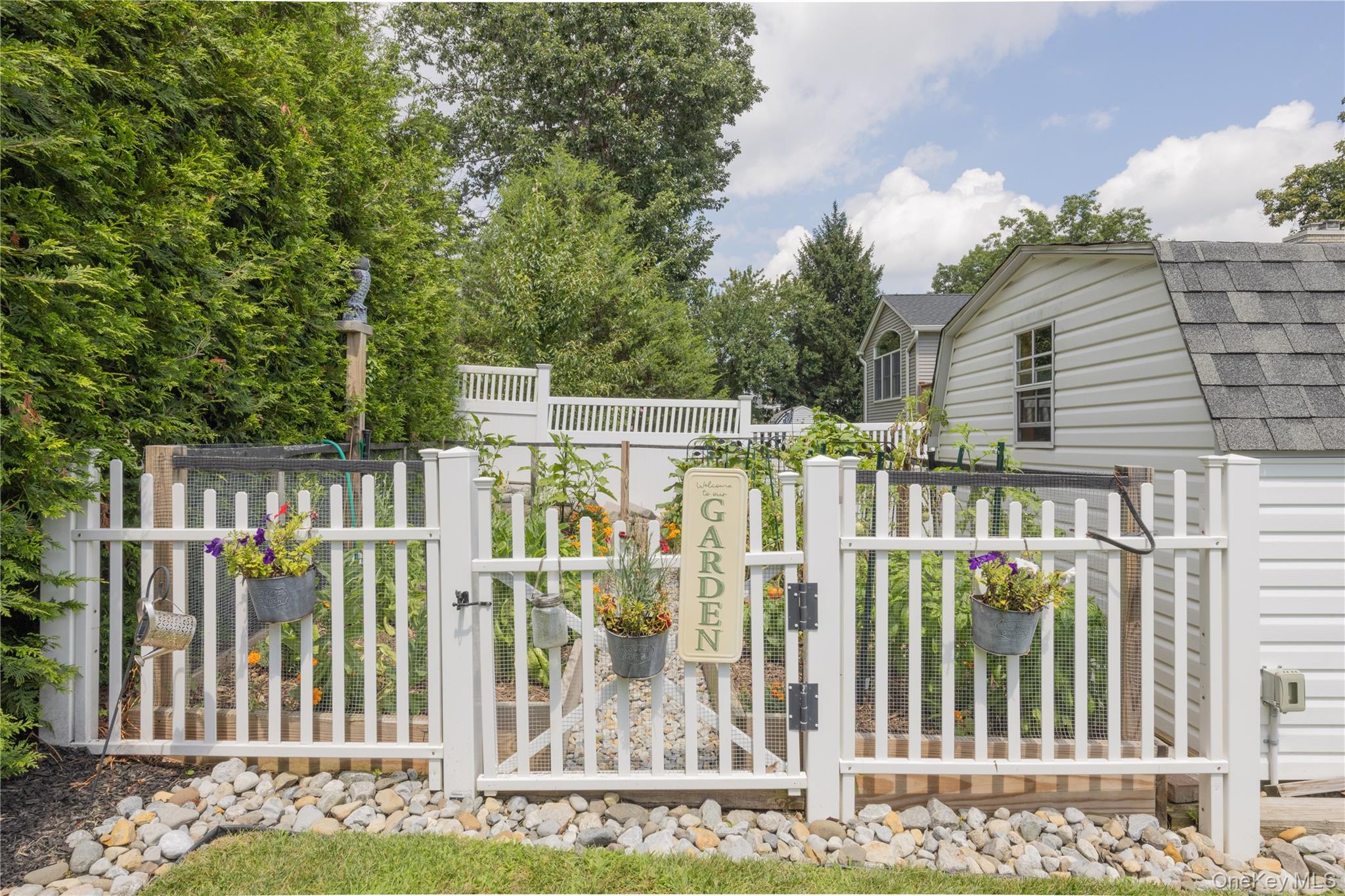 395 Ehrhardt Road Pearl River, NY 10965 - Photo 25 of 34 Gallery Image 25