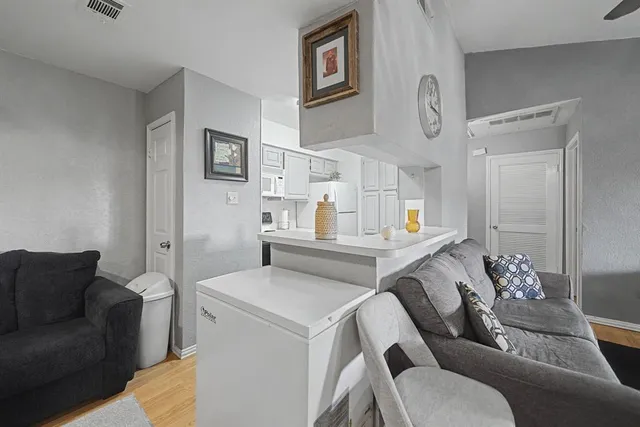 $149,900 | 1201 Harwell Drive, Unit 222, Arlington, TX 76011