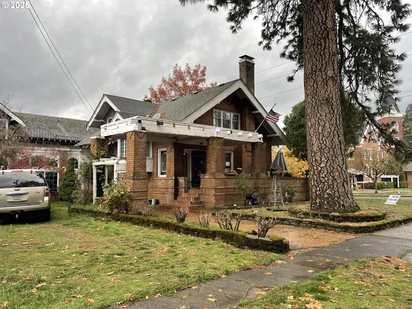 $537,700 | 401 South College Street, Newberg, OR 97132