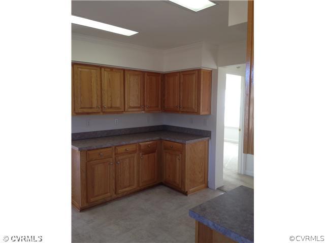 28318 Butler Branch Road Petersburg, VA 23805 - Photo 3 of 7 Gallery Image 3