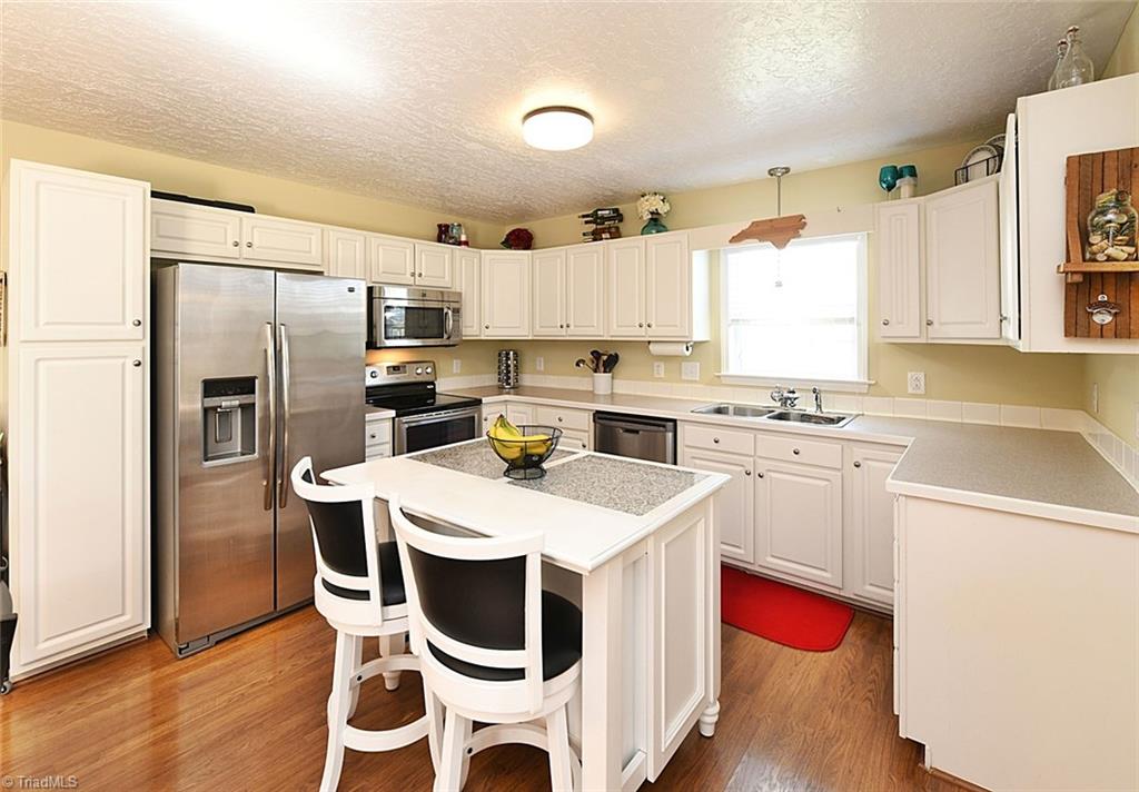 112 Meadowview Road Mocksville, NC 27028 - Photo 12 of 22 Gallery Image 12