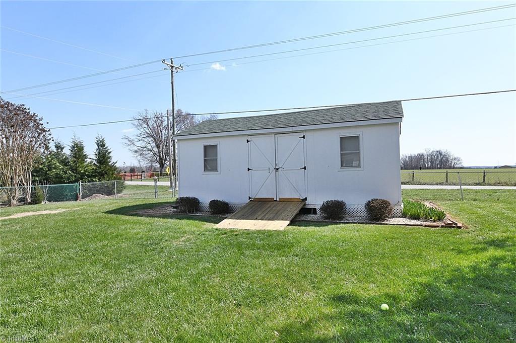 112 Meadowview Road Mocksville, NC 27028 - Photo 6 of 22 Gallery Image 6