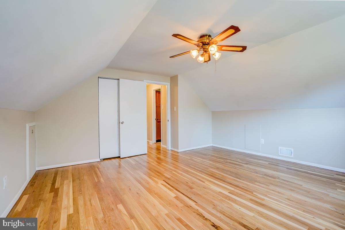 409 Mercer Road Rockville, MD 20852 - Photo 21 of 36 Gorgeous Hardwood