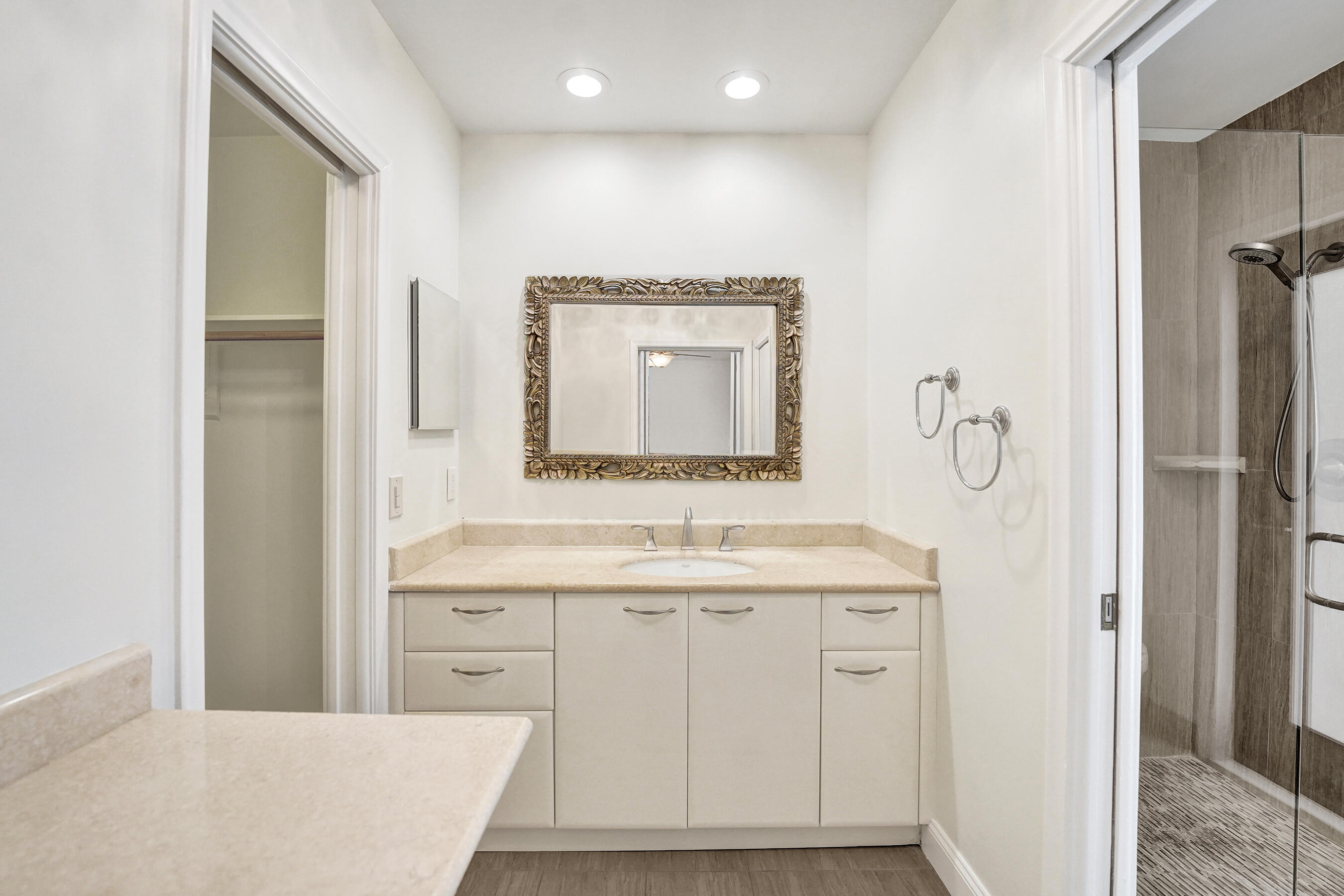 1321 Southwest 74th Terrace Plantation, FL 33317 - Photo 31 of 59 DSC00918