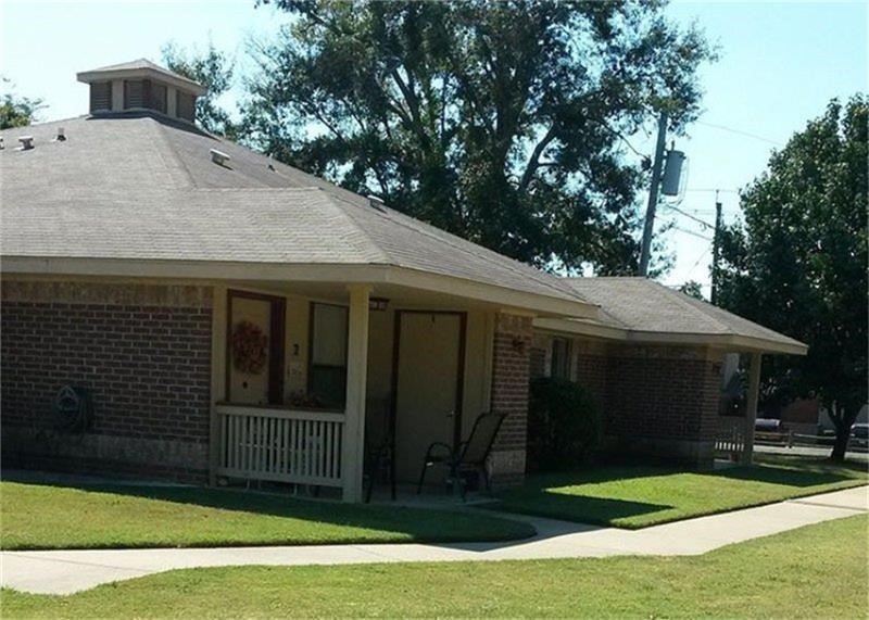 500 Danville Road Kilgore, TX 75662 - Photo 3 of 22 a view of a house with a yard