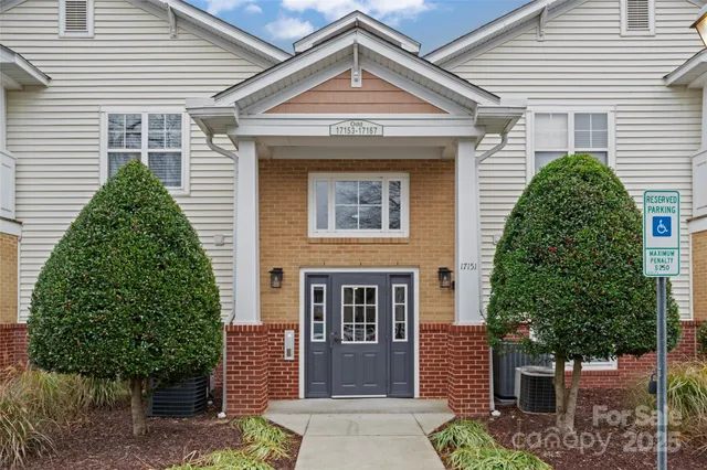 $320,000 | 17159 Red Feather Drive, Charlotte, NC 28277