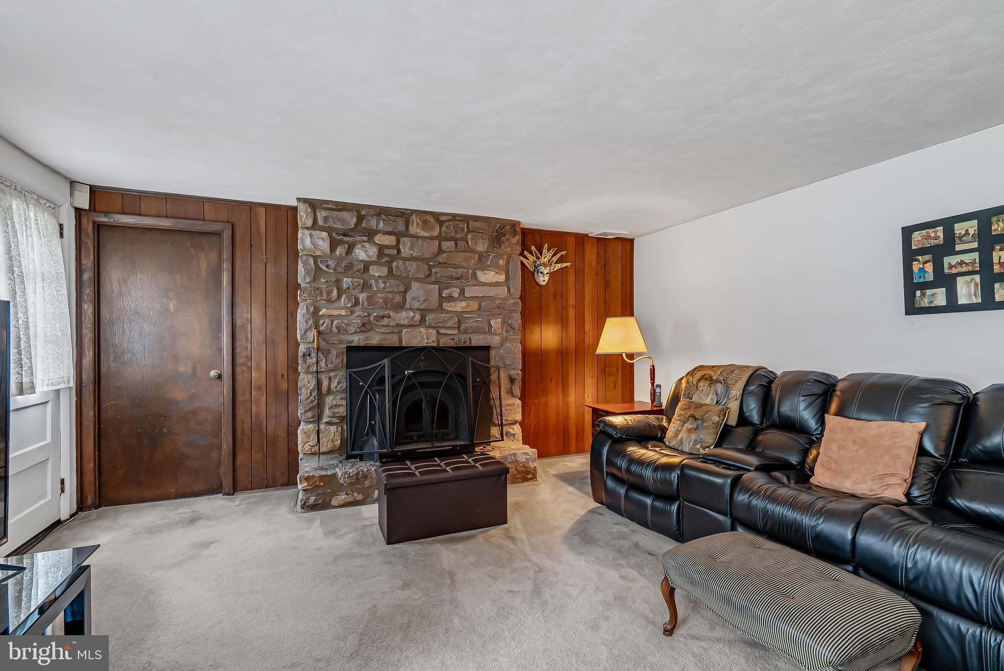33 Squirrel Road Doylestown, PA 18901 - Photo 8 of 34