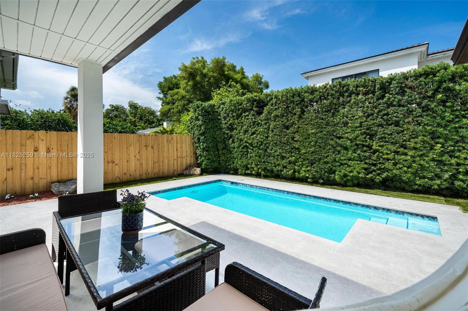 443 Southwest 18th Road Miami, FL 33129 - Photo 4 of 26