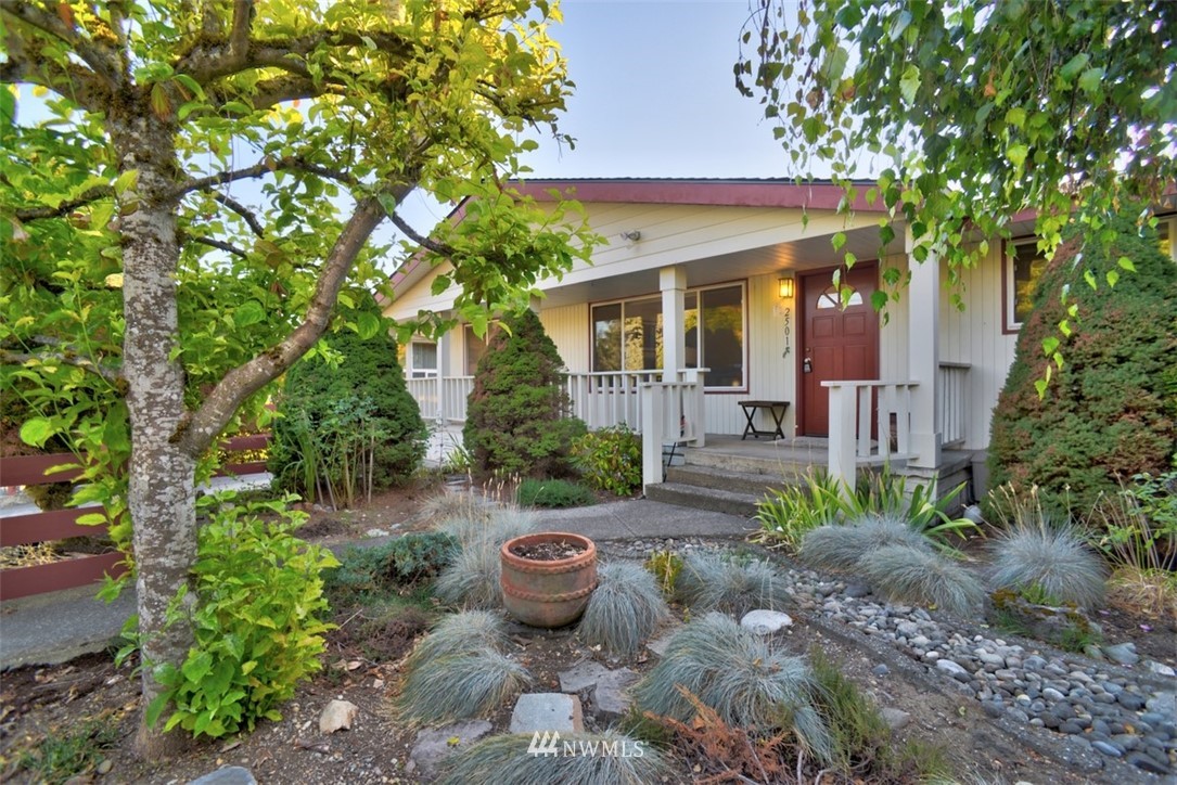 2501 Dayton Avenue Northeast Renton, WA 98056 - Photo 1 of 28 Gallery Image 1