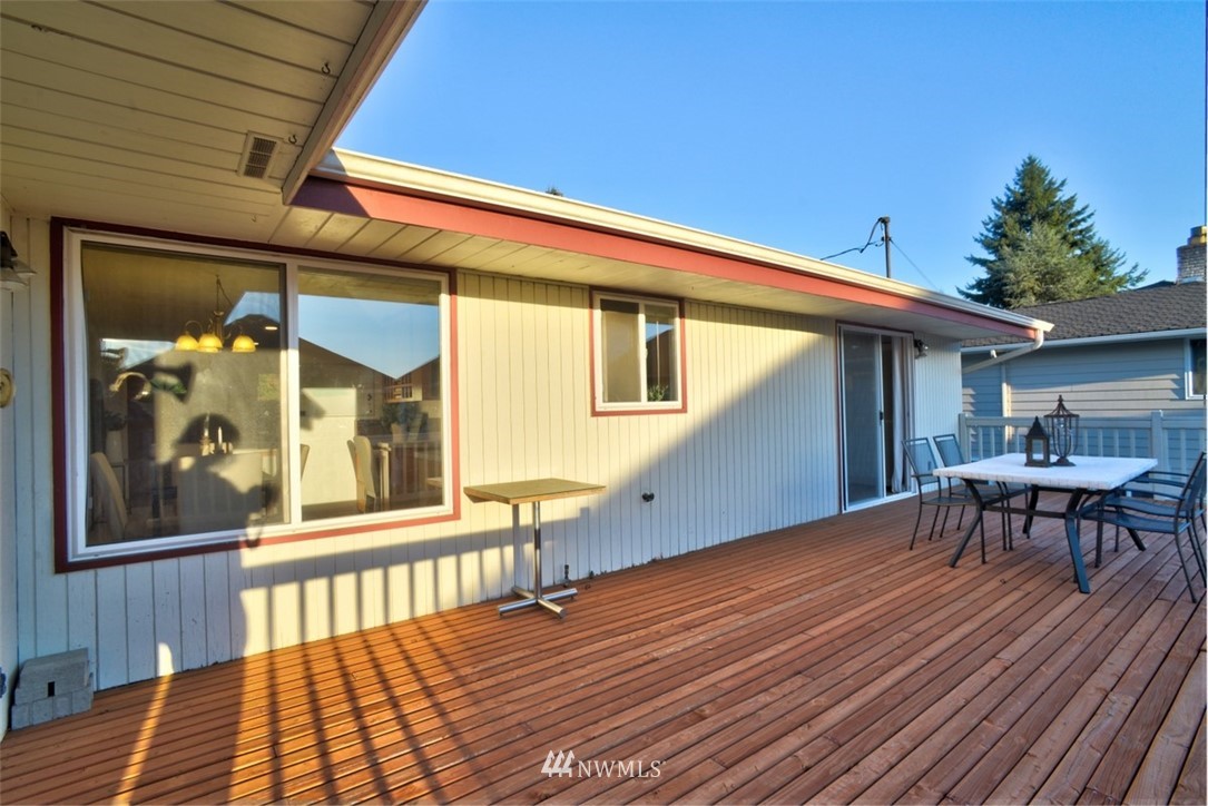 2501 Dayton Avenue Northeast Renton, WA 98056 - Photo 9 of 28 Gallery Image 9