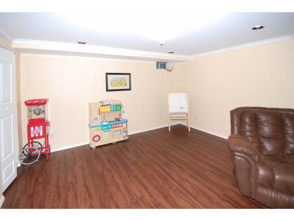 22 B Foster Road, Unit 22B Essex, VT 05452 - Photo 27 of 36 Gallery Image 27